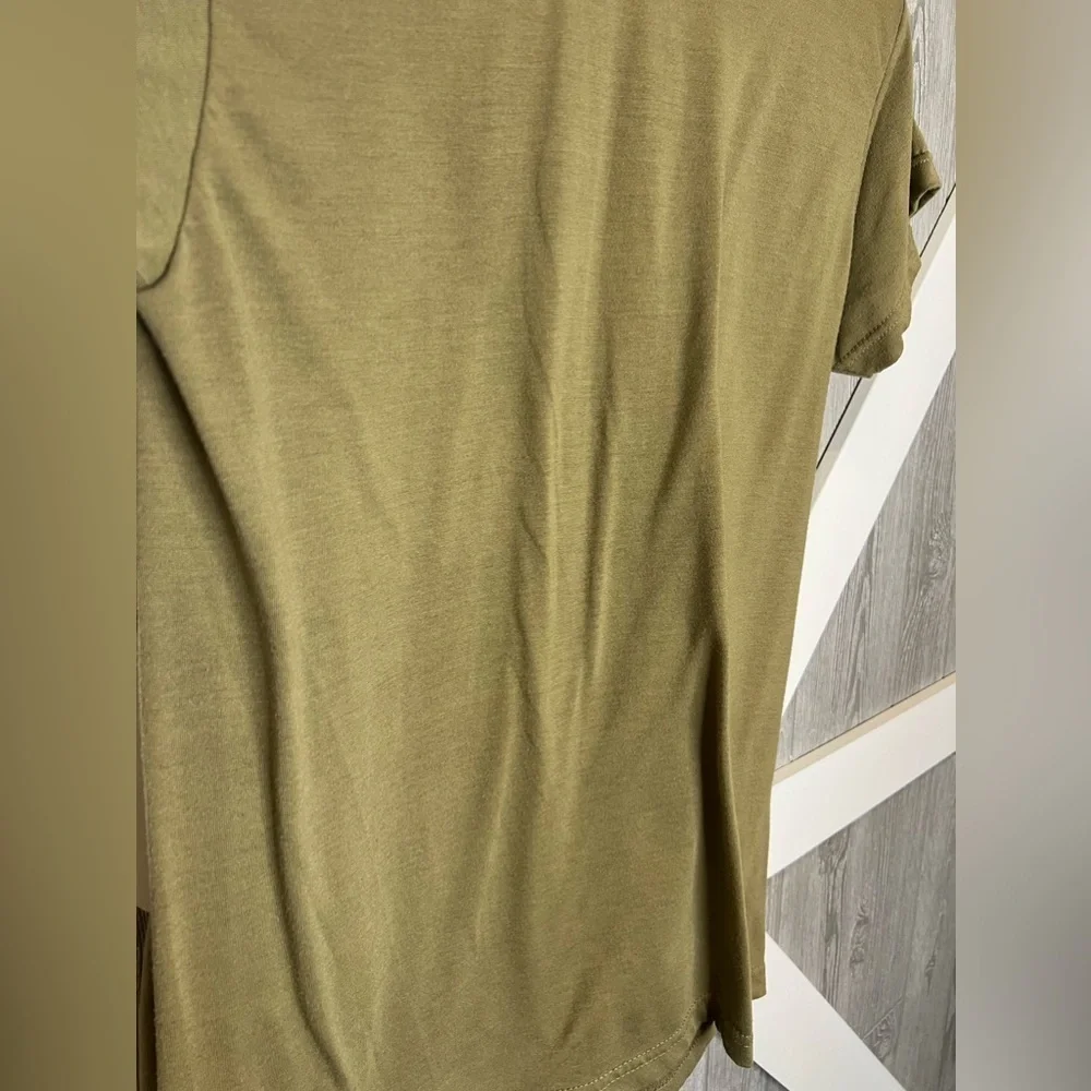 228. Military Tee Green Size Small